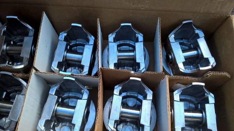 327 SBC NEW Pistons + 0.040 & NEW Molly Rings.   