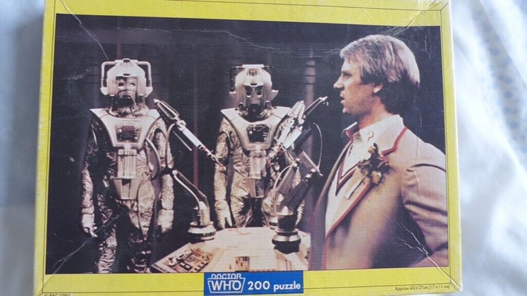 image for RARE Doctor Who 200-piece fully-Interlocking Jigsaw. Features Peter Davison and the Cybermen. As new