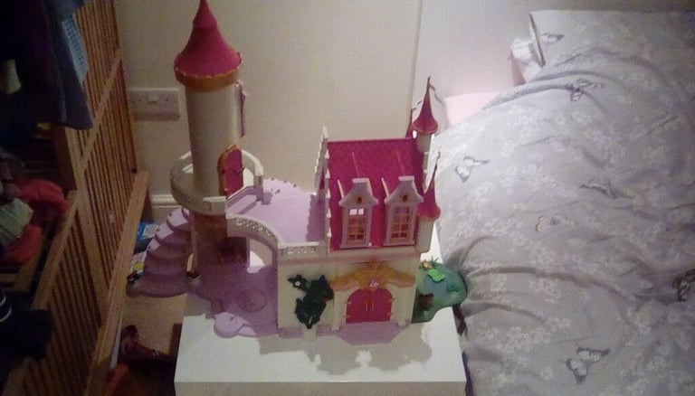 Princess Castle with Pegasus - Playmobil Princess 5063