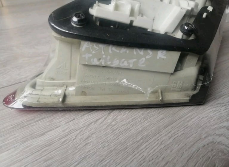 BRAND NEW ASTRA NSR TAILGATE Car Light.VAUXHALL ASTRA J 2009-2015
