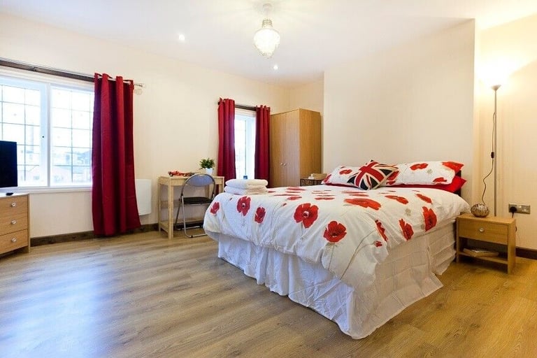 Short Term Accommodation City Centre Double Rooms with kitchen from £50 a Night