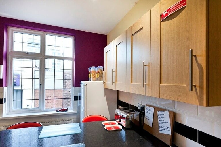 Short Term Accommodation City Centre Double Rooms with kitchen from £50 a Night