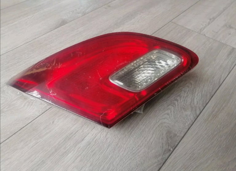 image for BRAND NEW ASTRA NSR TAILGATE Car Light.VAUXHALL ASTRA J 2009-2015