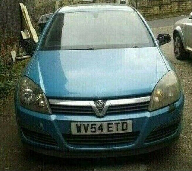 2004 MK5 VAUXHALL ASTRA 1.6 PETROL IN BLUE BREAKING FOR PARTS