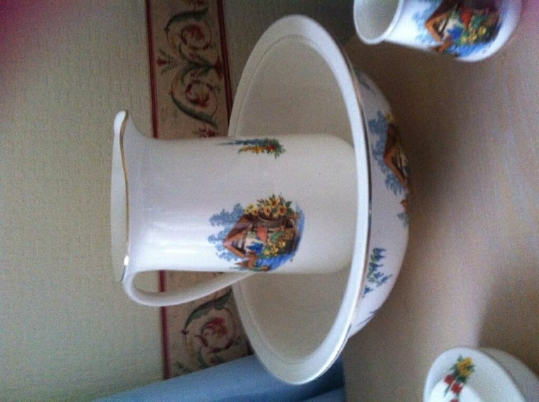 image for Vintage Bathroom Wash Set