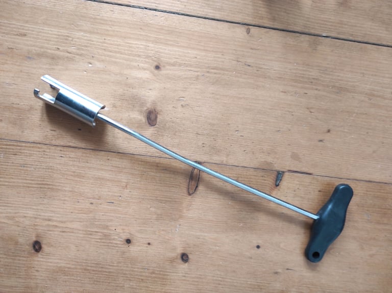 image for FREE Smart car spark plug lead puller/ remover