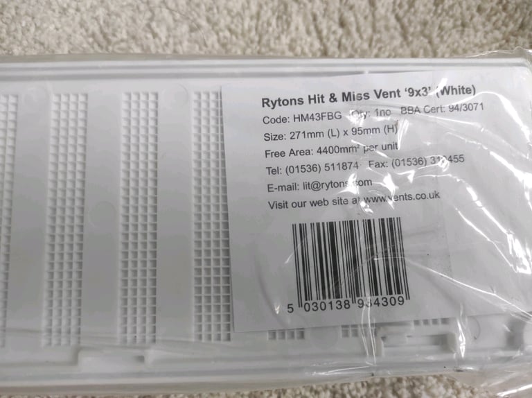 Rytons Hit and Miss Vent 9*3'(white)