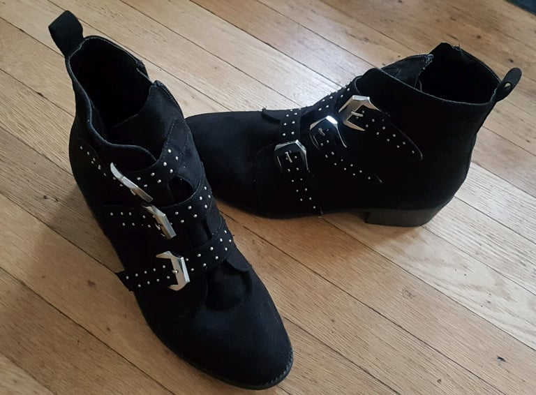 image for  Ladies boots .Excellent condition!