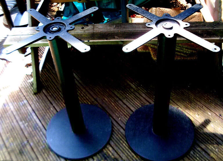 TWENTY-SIX EVERLASTING CAST IRON OUTDOOR PUB TABLES - BEER GARDENS, MICROPUB, BISTRO & CAFE BARS