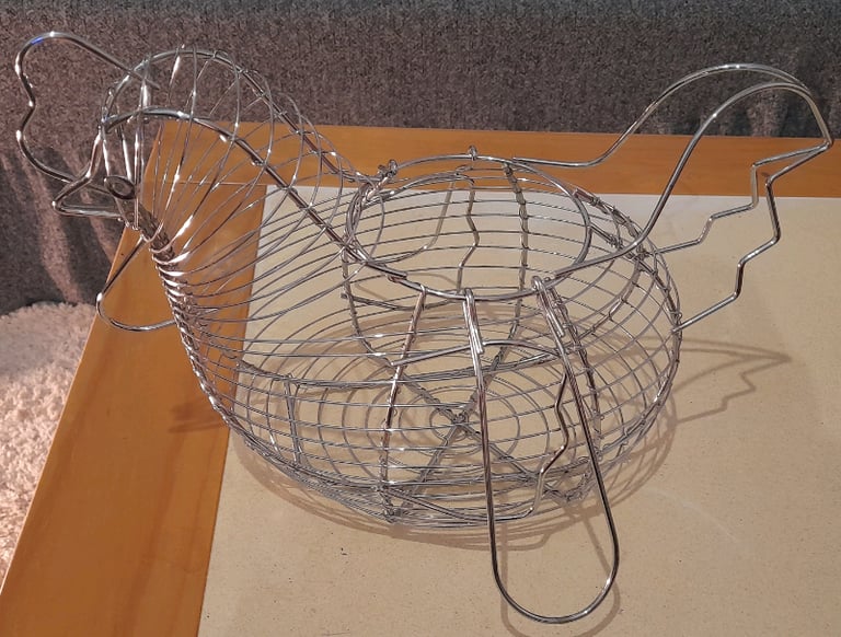 Chicken egg holder