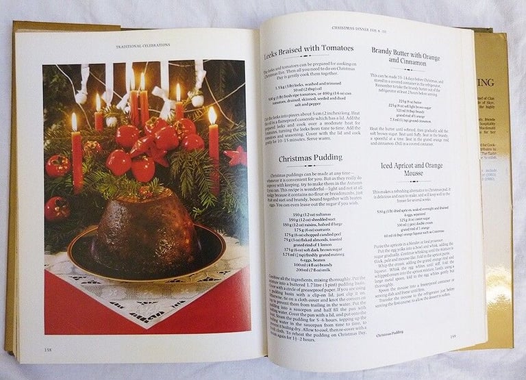 HARRODS BOOK OF ENTERTAINING