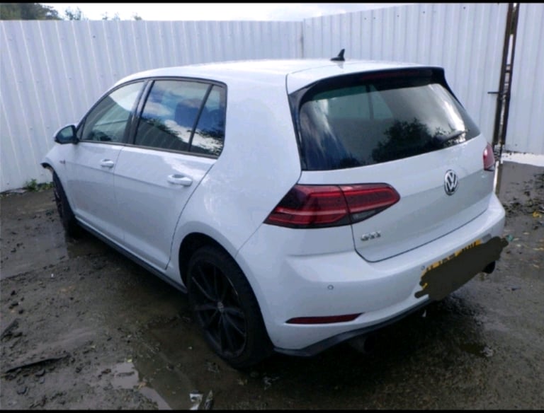Vw golf mk7 7.5 R gti gtd Tdi breaking for spares 13-20