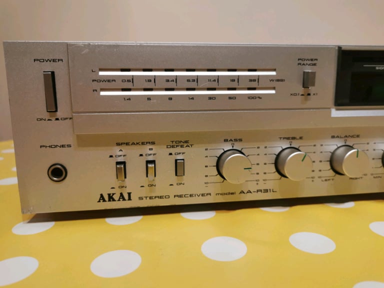 Akai AA-R31L amplifier with tuner