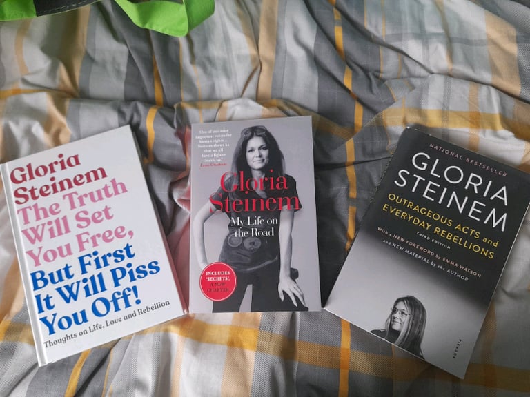 Gloria Steinmen books x3