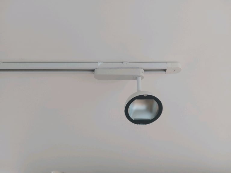 Ikea Sända spotlight track with 1 (or 2) light(s)