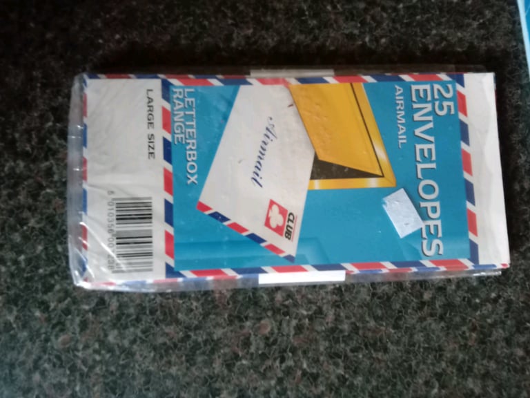 Air mail/Par Avion writing paper and envelopes