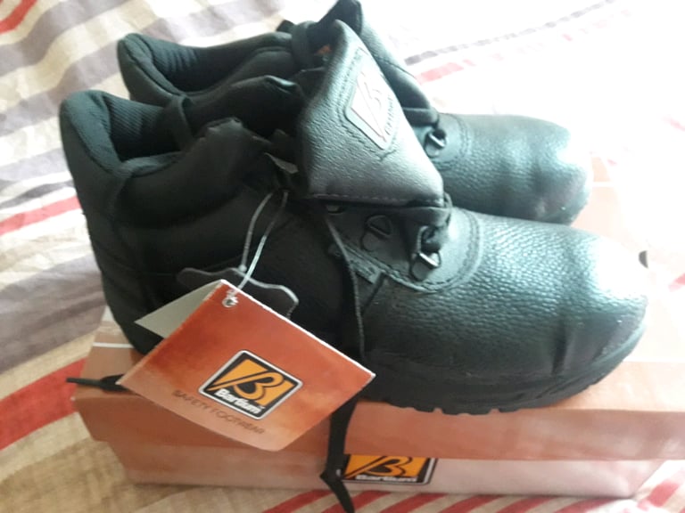 Men's safety work boots steel toe cap black size (7) brand new boxed 