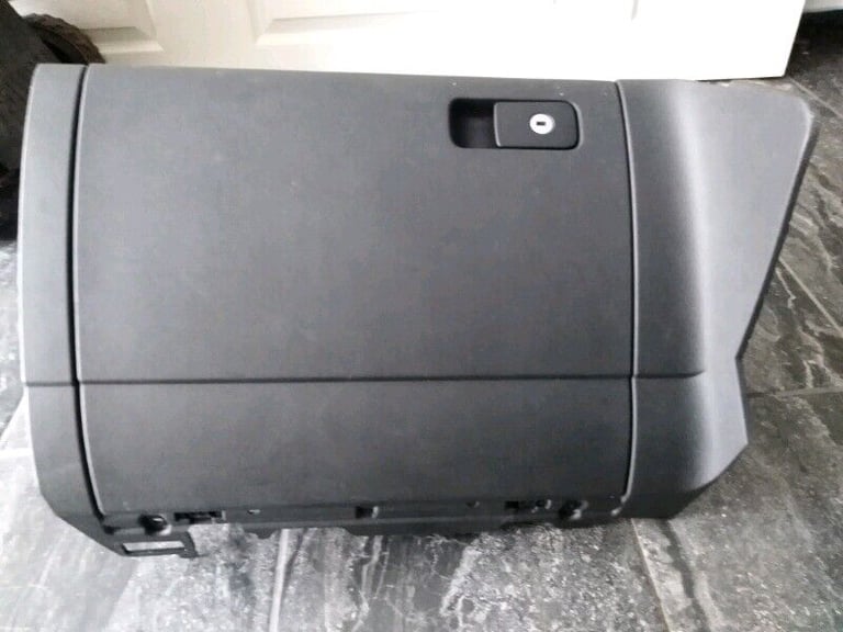 VOLKSWAGEN GOLF MK7 GENUINE GLOVE BOX 2013-2017