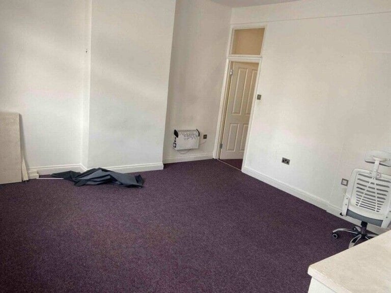  Office space in Enfield, No Vat and all inclusivee bills 