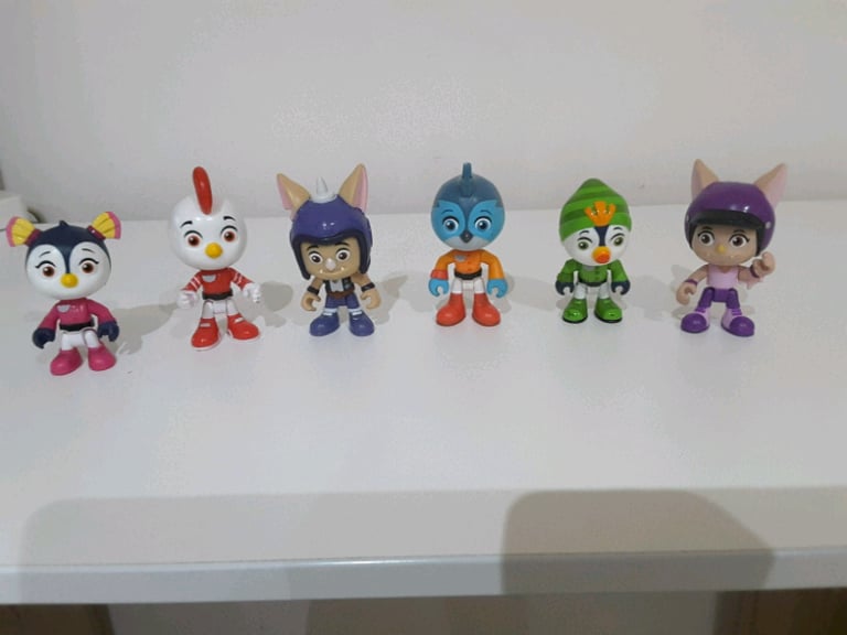 Top Wing Figures and watch