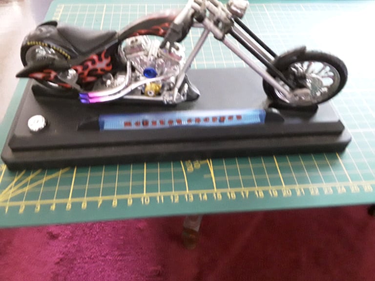 NORTON MOTORBIKE CHOPPER MODEL