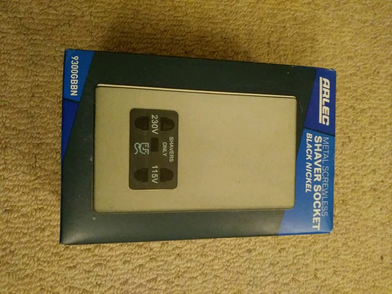 Shaver outlet Screwless fixing
