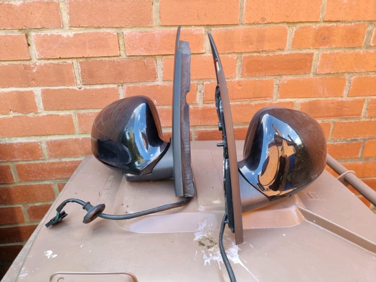 image for VAUXHALL ASTRA J BREAKING MIRROR RIGHT OR LEFT SIDE GOOD CONDITION 
