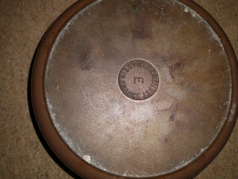 Vintage Le Creuset round Dutch Oven/Casserole NO OFFERS