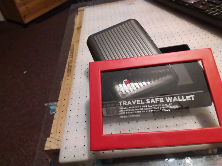 image for ALL METAL TRAVEL SAFELY WALLET* NEW *