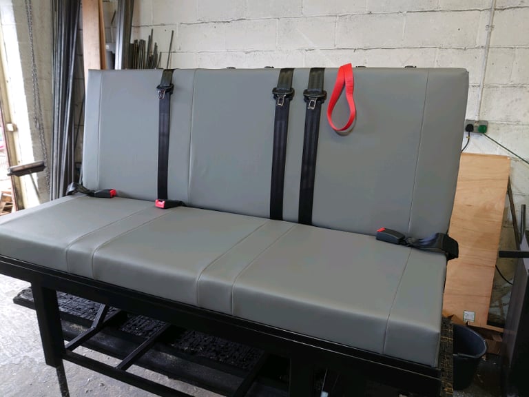 Full 3 Seat Rock And Roll Bed VW T4, T5, T6, Place Vivaro, Transit, Fits most vans.