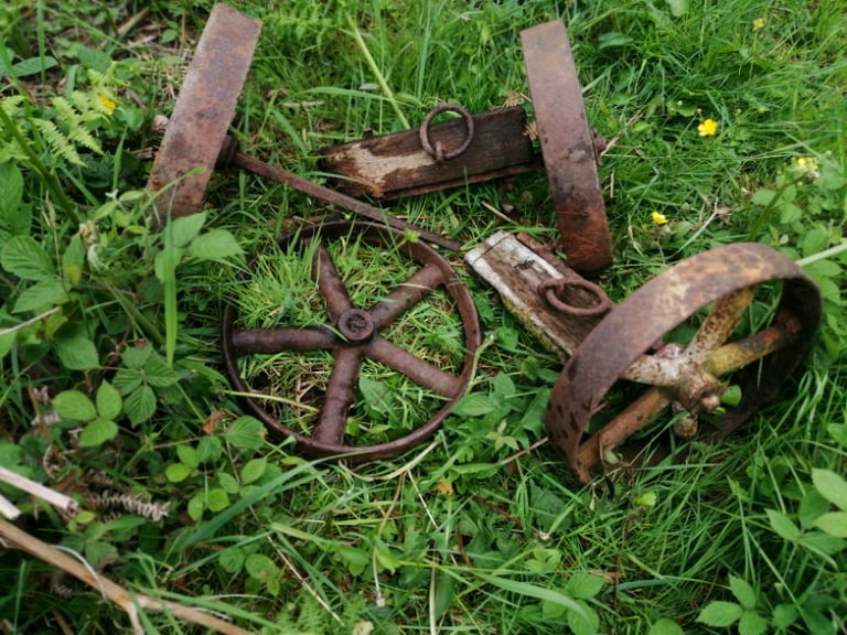 image for 4 CAST IRON WHEELS