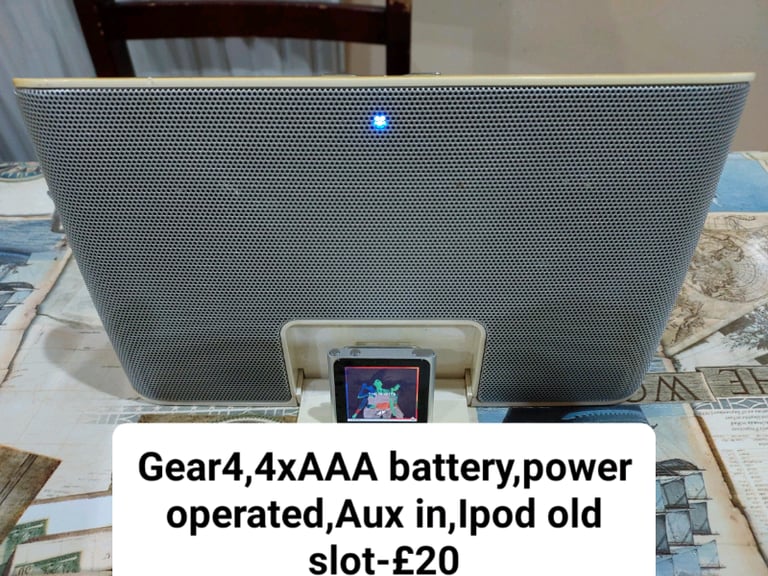Portable speakers,please read description