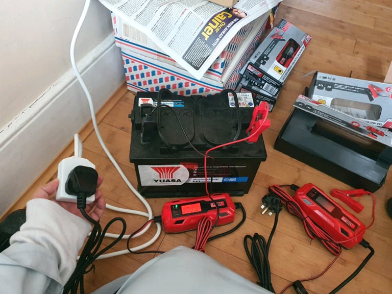 image for Band new Intelligent universal Battery Charger with Microprocessor 12 
