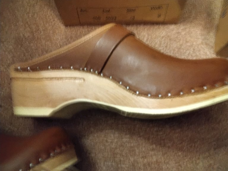 TROENTORPS BASTAD CLOGS