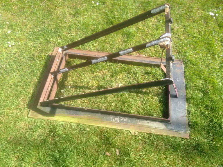 image for Cast-iron roof light window lights