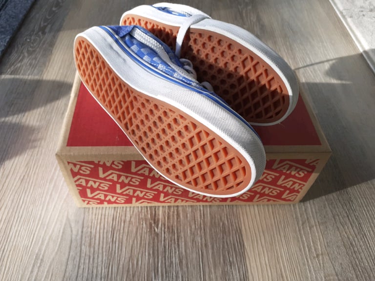 Kids Size 2 Vans Off The Wall Boxed Trainers
