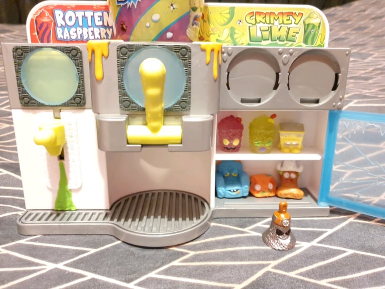 Toys mushy slushie monster machine 