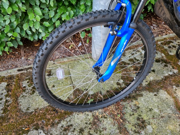 Apollo Phaze bike 20 inch frame as new 18 speed bicycle accessories 