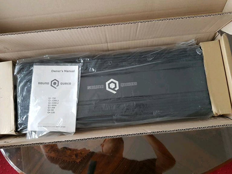 image for Soundqubed Q4500.1D car audio amplifier 