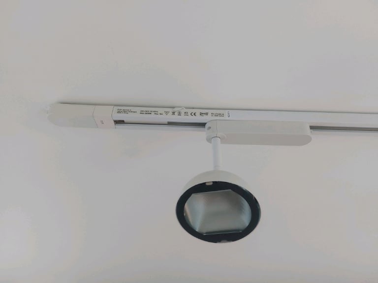 Ikea Sända spotlight track with 1 (or 2) light(s)