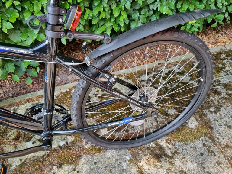 Apollo Phaze bike 20 inch frame as new 18 speed bicycle accessories 