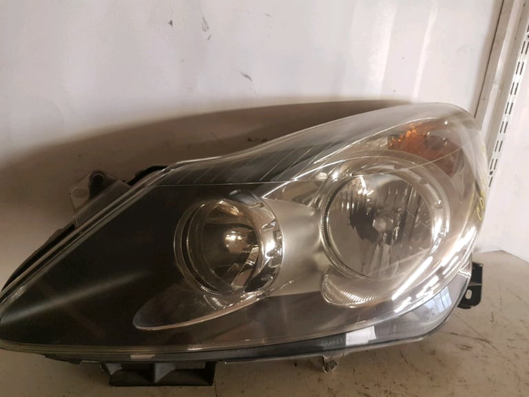 image for VAUXHALL  CORSA HEADLIGHT