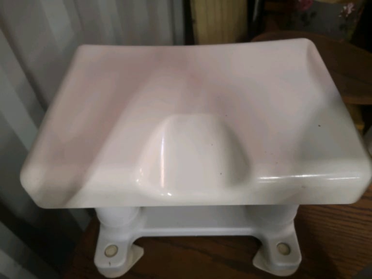 Bath stool mobility aid