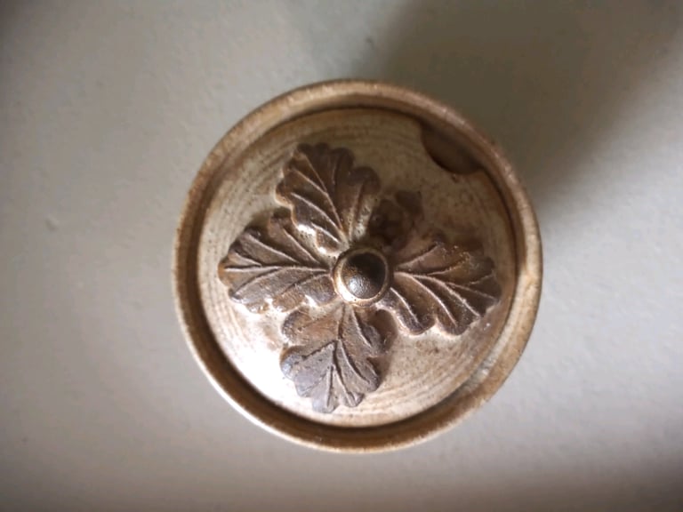 Studio Pottery Acorn Pot