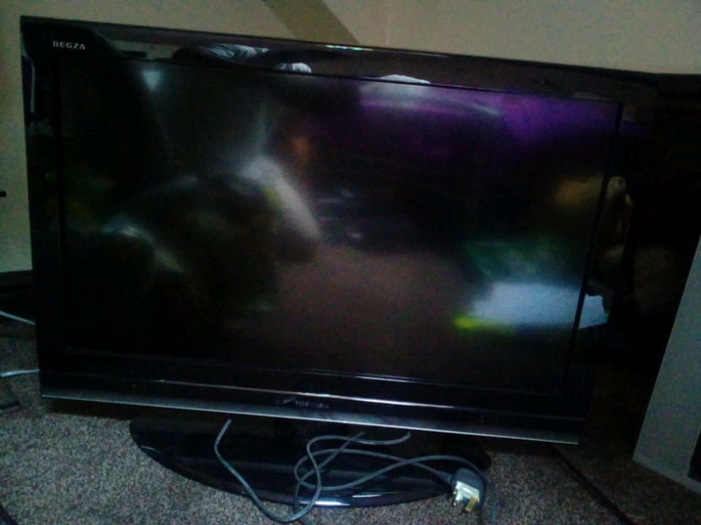 image for 32 inch tv