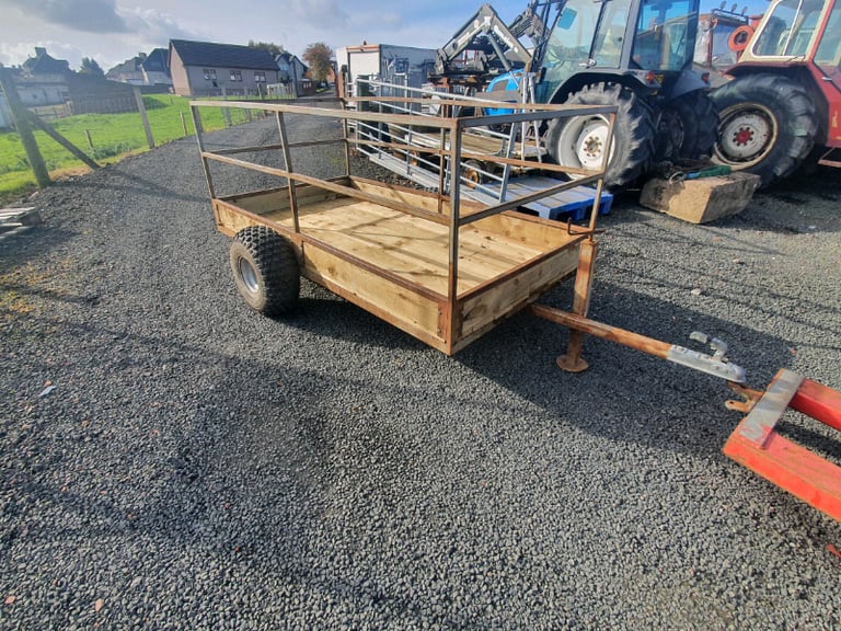  8 x 4 sheep feed trailer has new floor farm livestock tractor 