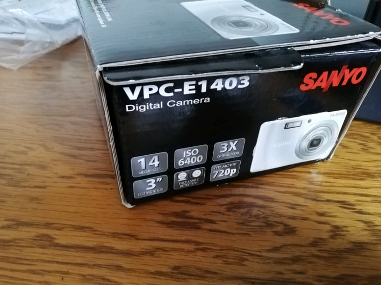 Digital camera 