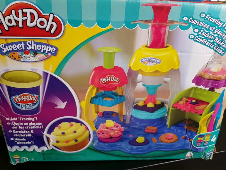 Play Doh Sweet Shoppe Frosting Fun Bakery. As new.