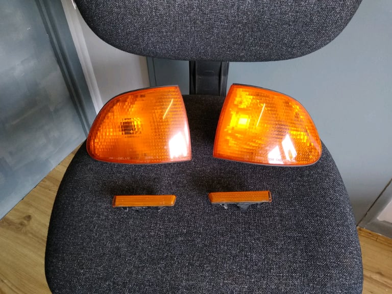 image for BMW 728 Indicator & Wing Repeator