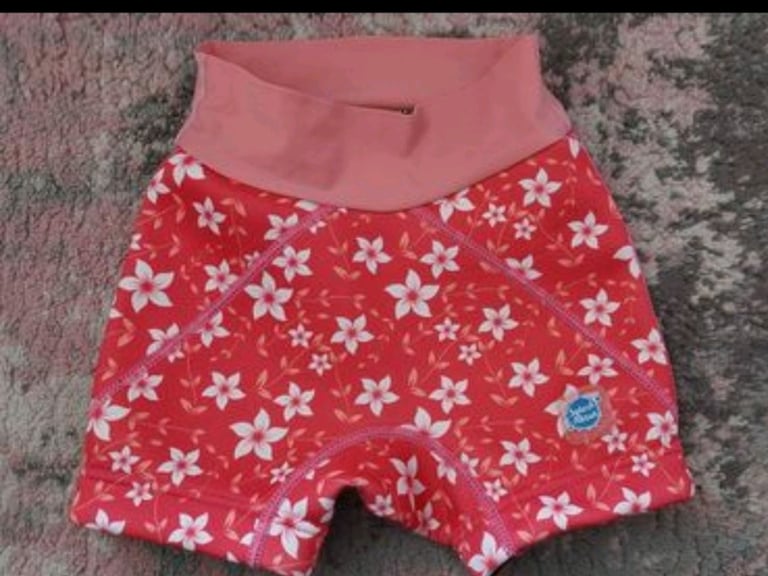 Splash About Jammers and UV rash top 3-4yrs